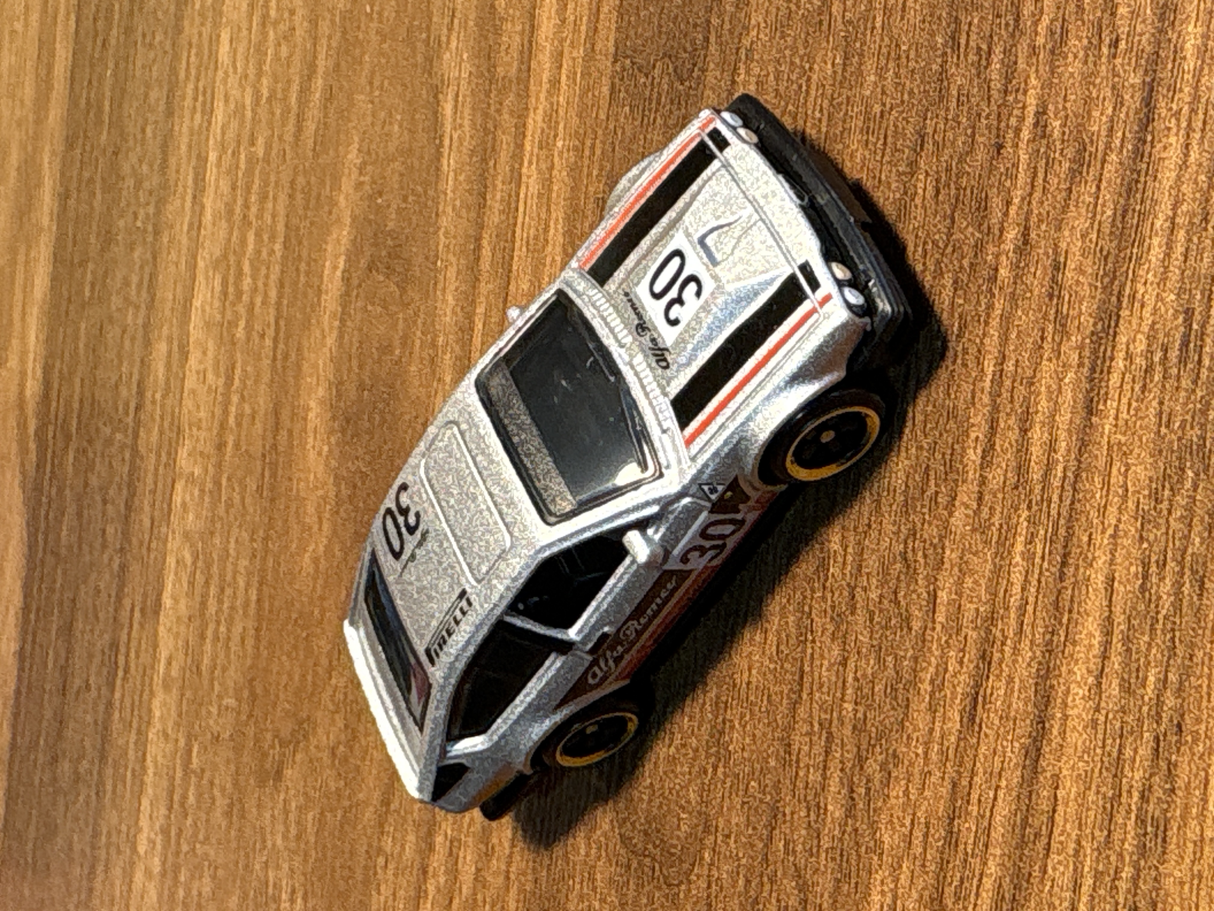 Hot Wheels Alfa Romeo GTV6 30