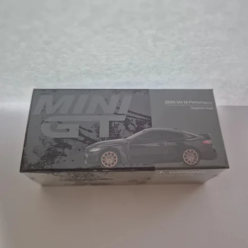 Mini GT 1/64 BMW M4 M-Performance (G82) Daytona Violet MGT01112
